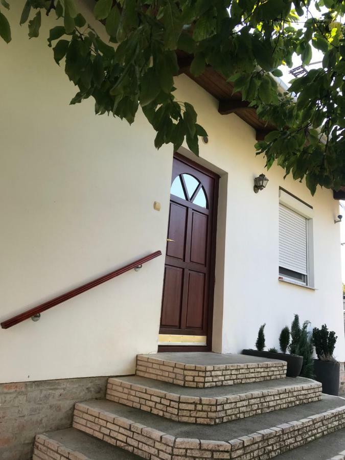Eden Apartman Algyo Exterior foto